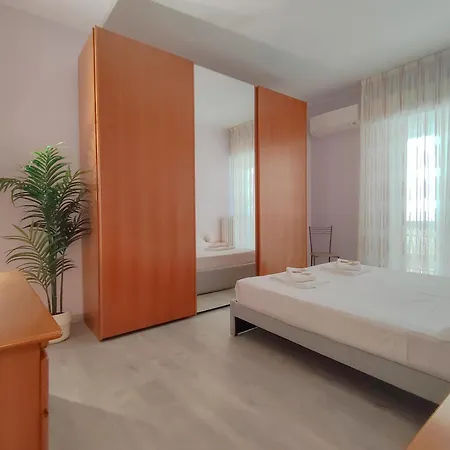 Piazza - Spazio, Comfort E Wifi Апартаменты Чивитанова-Марке