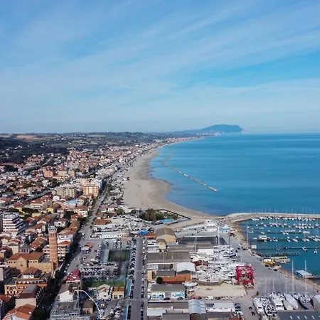 Lägenhet Piazza - Spazio, Comfort E Wifi *